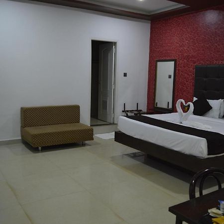 Hotel Sea Shore Beach Resort, Calangute Bagian luar foto