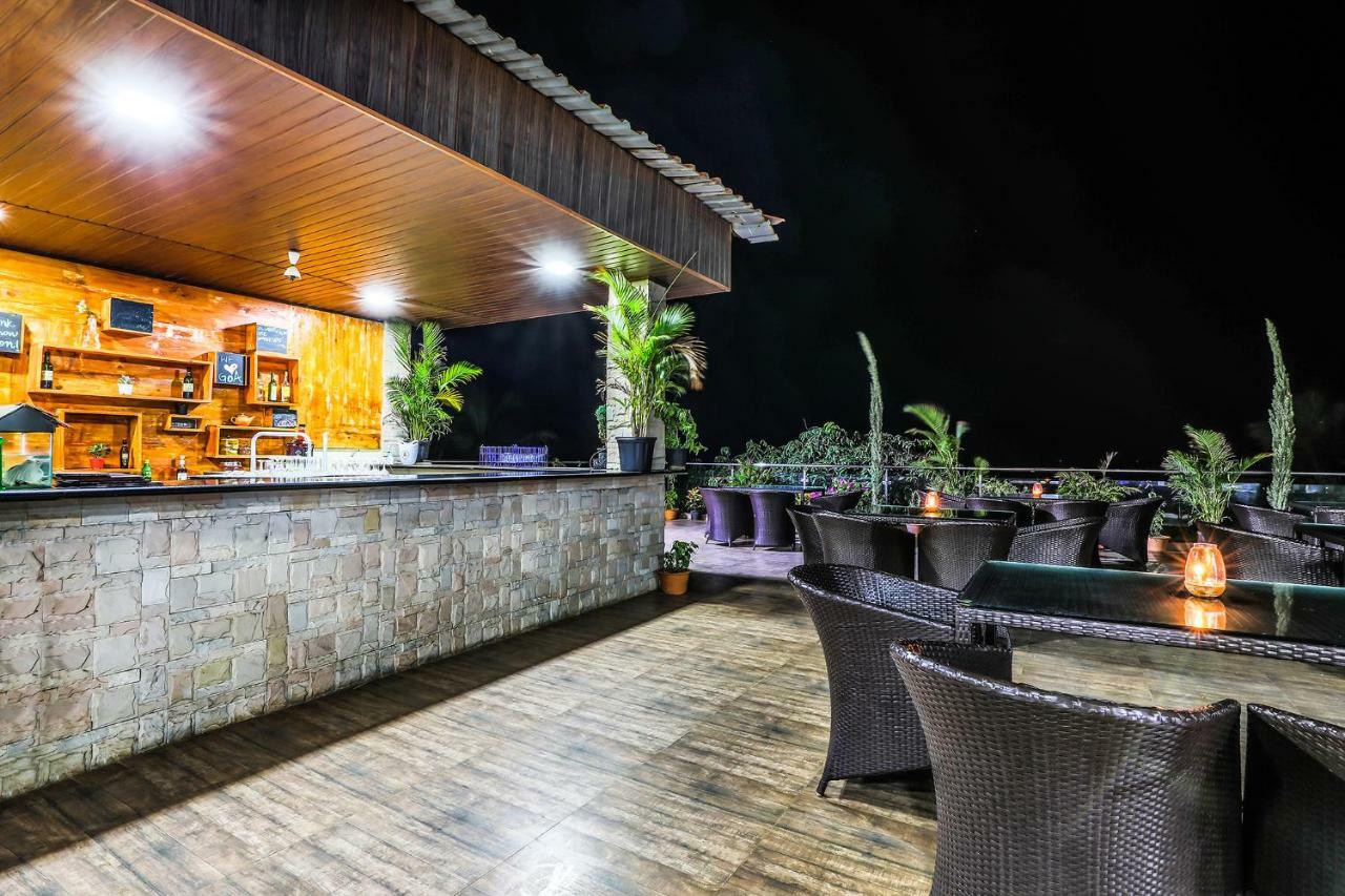 Hotel Sea Shore Beach Resort, Calangute Bagian luar foto